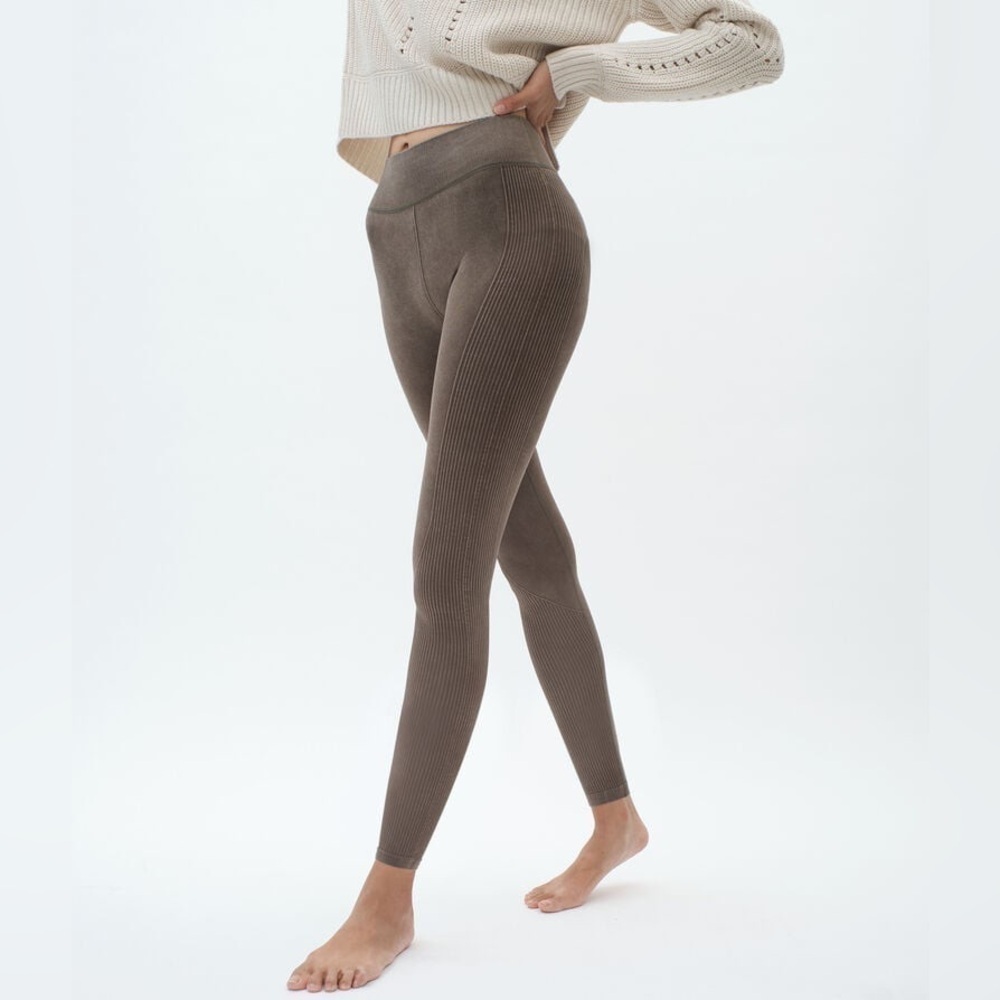 Aeropostale High~Rise Seamless Leggings Size Medium